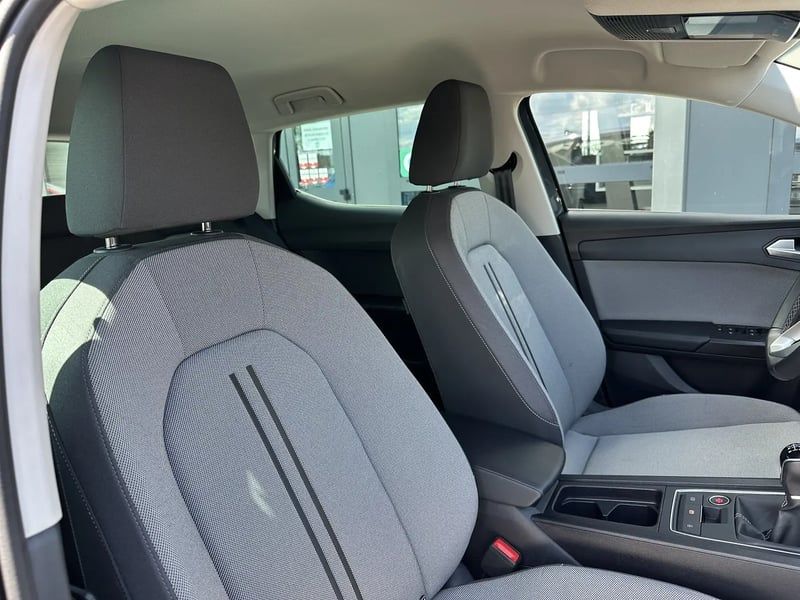 Photo de la voiture SEAT LEON 1.0 TSI 130 BVM6 Style