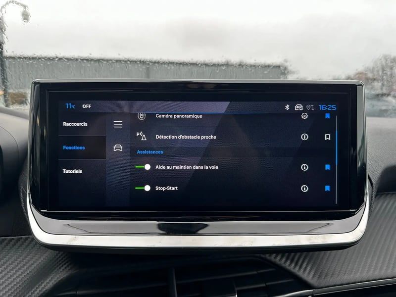 Photo de la voiture PEUGEOT 208 Hybrid 100 e-DCS6 Allure