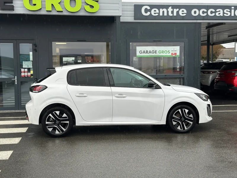 Photo de la voiture PEUGEOT 208 Hybrid 100 e-DCS6 Allure