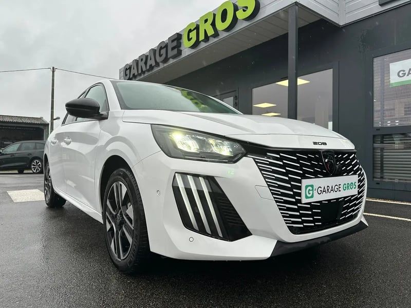 Photo de la voiture PEUGEOT 208 Hybrid 100 e-DCS6 Allure