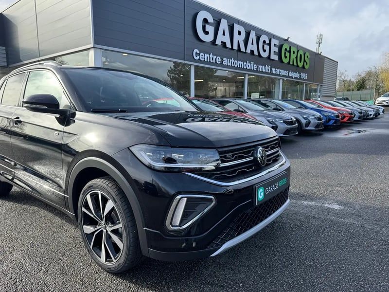 Photo de la voiture VOLKSWAGEN T-CROSS 1.0 TSI 116 Start/Stop DSG7 R-Line Edition