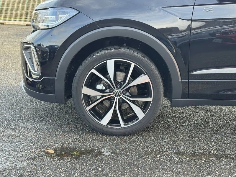 Photo de la voiture VOLKSWAGEN T-CROSS 1.0 TSI 116 Start/Stop DSG7 R-Line Edition