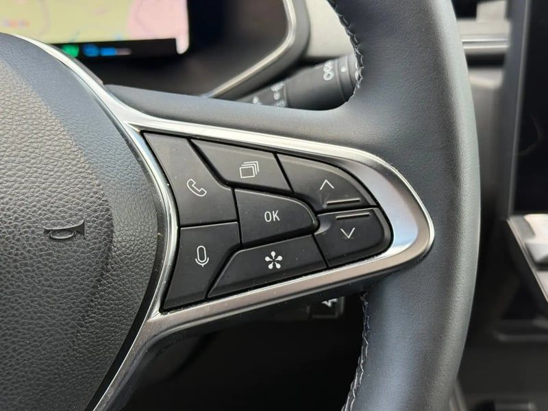 Photo de la voiture RENAULT CAPTUR E-Tech full hybrid 145 ch Techno