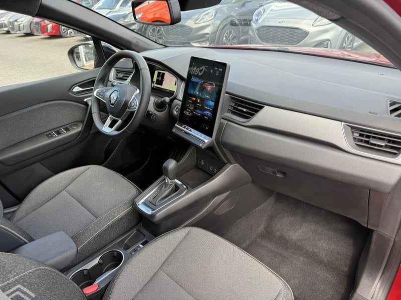 Photo de la voiture RENAULT CAPTUR E-Tech full hybrid 145 ch Techno