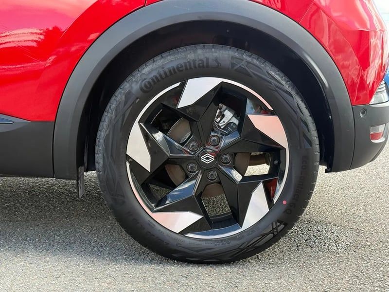 Photo de la voiture RENAULT CAPTUR E-Tech full hybrid 145 ch Techno