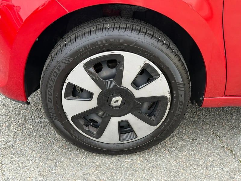 Photo de la voiture RENAULT TWINGO III 1.0 SCe 70 E6C Limited