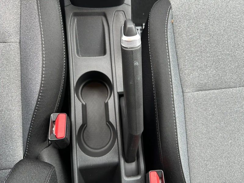 Photo de la voiture RENAULT CLIO V TCe 90 X-Tronic Evolution