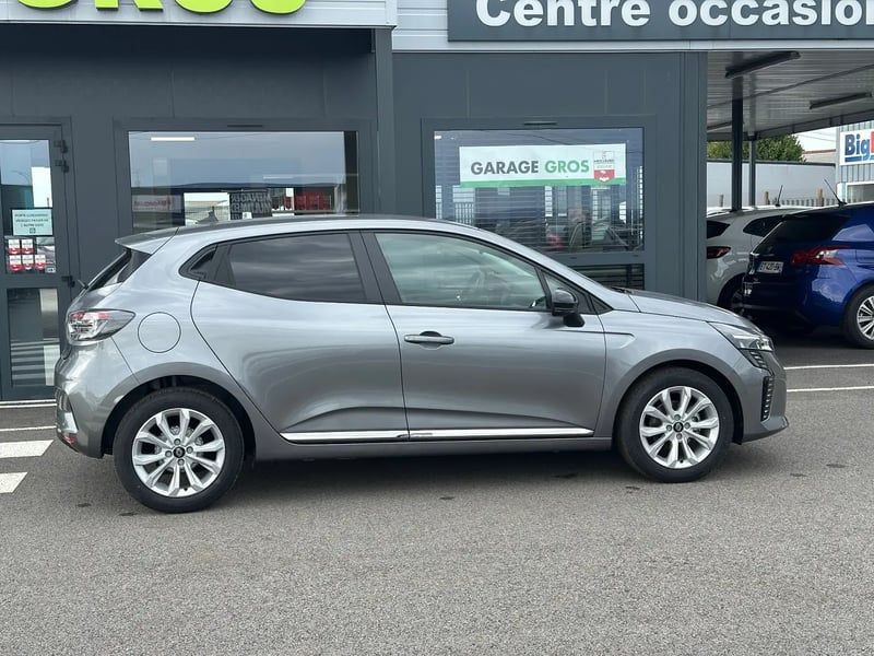 Photo de la voiture RENAULT CLIO V TCe 90 X-Tronic Evolution