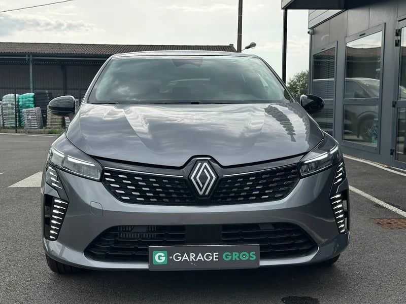 Photo de la voiture RENAULT CLIO V TCe 90 X-Tronic Evolution