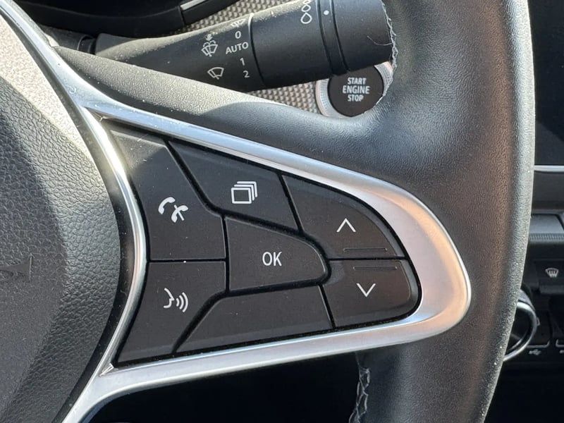 Photo de la voiture RENAULT ARKANA E-Tech hybride 145 - 22 Techno