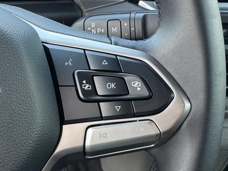 Photo de la voiture VOLKSWAGEN TRANSPORTER PROCAB L1H1 2.0 TDI 170 BVA8 BUSINESS - 4P