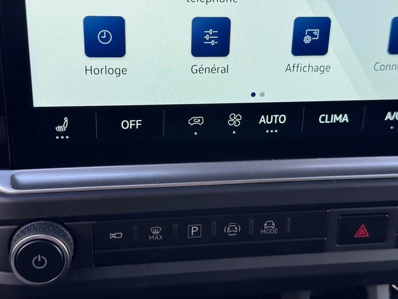 Photo de la voiture VOLKSWAGEN TRANSPORTER PROCAB L1H1 2.0 TDI 170 BVA8 BUSINESS - 4P