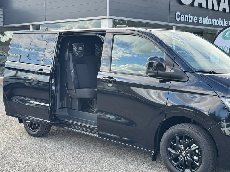 Photo de la voiture VOLKSWAGEN TRANSPORTER PROCAB L1H1 2.0 TDI 170 BVA8 BUSINESS - 4P