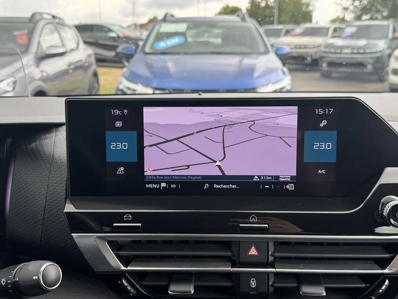 Photo de la voiture CITROEN C4 BlueHDi 130 S&S EAT8 Shine