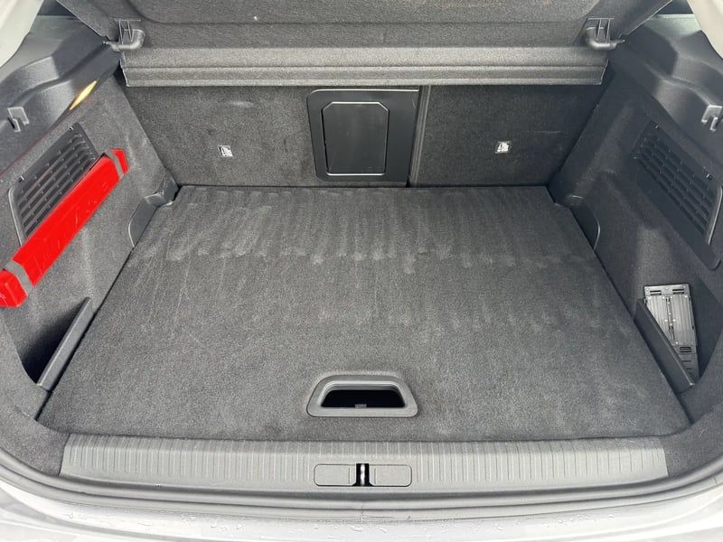 Photo de la voiture CITROEN C4 BlueHDi 130 S&S EAT8 Shine