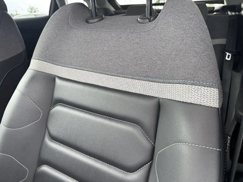 Photo de la voiture CITROEN C4 BlueHDi 130 S&S EAT8 Shine