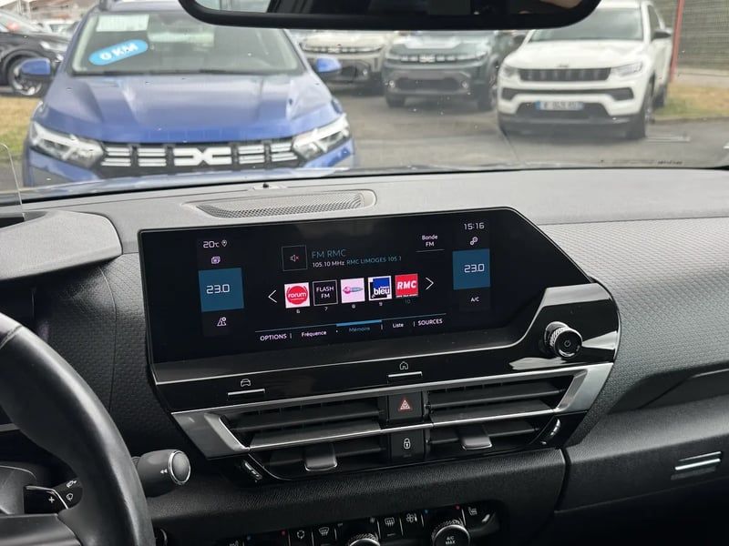 Photo de la voiture CITROEN C4 BlueHDi 130 S&S EAT8 Shine