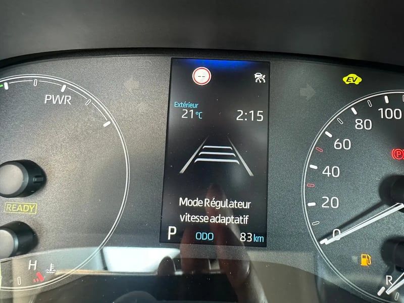Photo de la voiture TOYOTA YARIS HYBRIDE 116h Dynamic