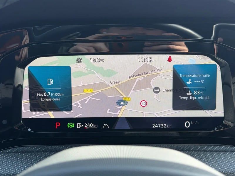 Photo de la voiture VOLKSWAGEN GOLF 1.5 eTSI OPF 150 DSG7 R-Line