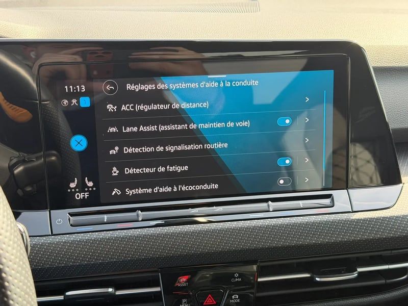 Photo de la voiture VOLKSWAGEN GOLF 1.5 eTSI OPF 150 DSG7 R-Line