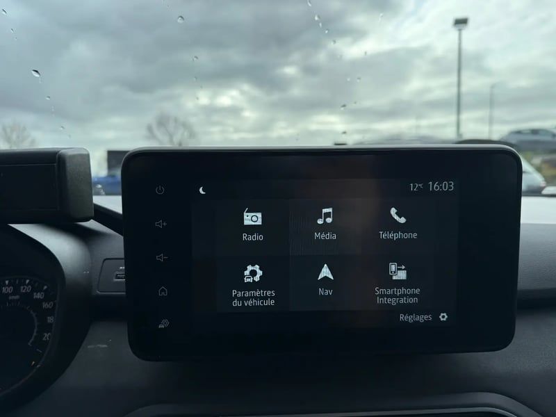 Photo de la voiture DACIA SANDERO ECO-G 100 GSR2 Stepway Extreme +