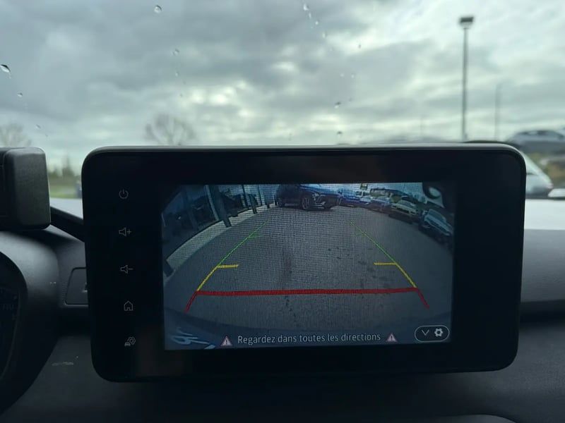 Photo de la voiture DACIA SANDERO ECO-G 100 GSR2 Stepway Extreme +