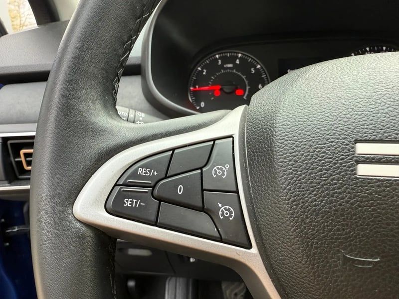 Photo de la voiture DACIA SANDERO ECO-G 100 GSR2 Stepway Extreme +