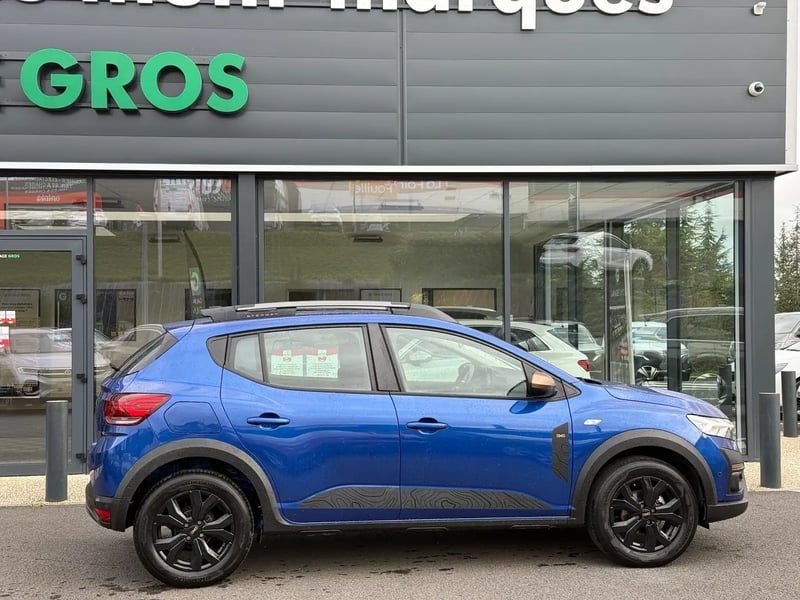 Photo de la voiture DACIA SANDERO ECO-G 100 GSR2 Stepway Extreme +
