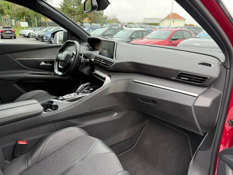 Photo de la voiture PEUGEOT 3008 BlueHDi 130ch S&S EAT8 GT Line