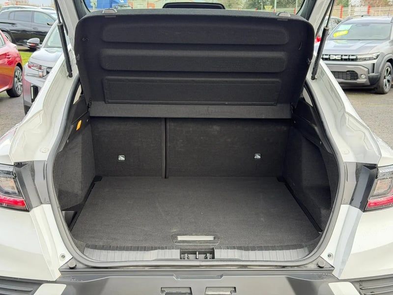 Photo de la voiture RENAULT ARKANA mild hybrid 140 EDC GSR2 Evolution