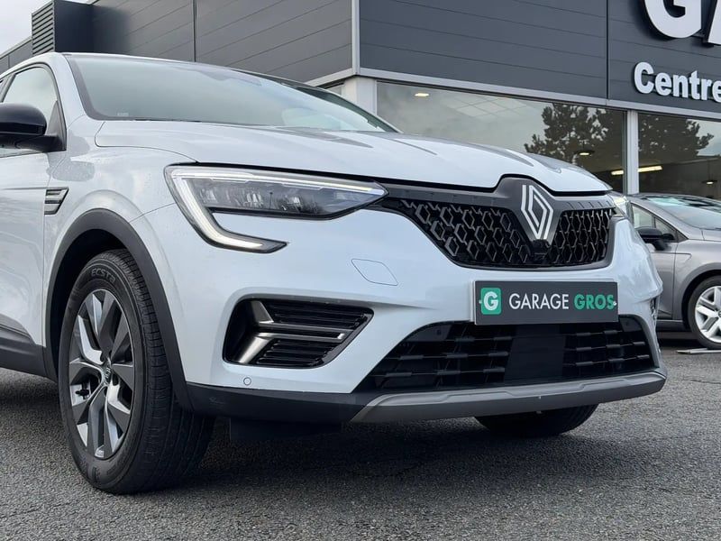 Photo de la voiture RENAULT ARKANA mild hybrid 140 EDC GSR2 Evolution