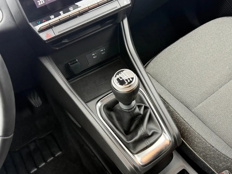 Photo de la voiture RENAULT CAPTUR Eco-G 100 ch Techno