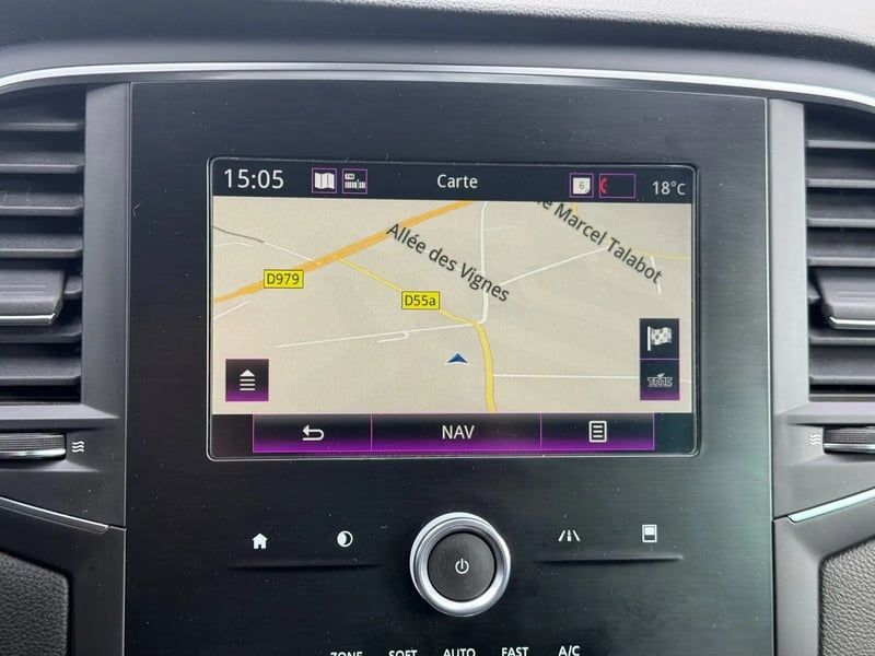 Photo de la voiture RENAULT MEGANE IV BERLINE Blue dCi 115 Limited