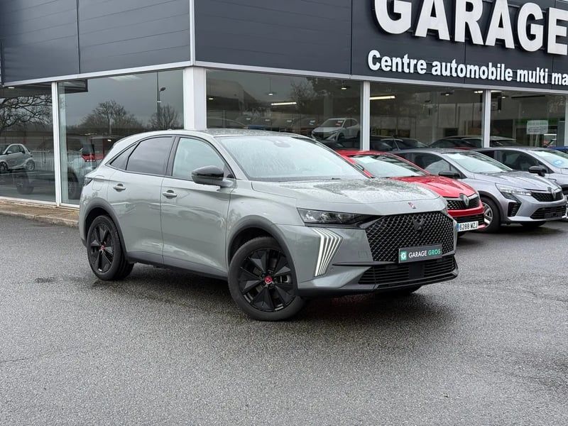 Photo de la voiture DS DS 7 Hybride Rechargeable E-Tense 225 EAT8 Performance Line