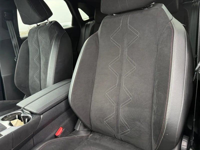 Photo de la voiture DS DS 7 Hybride Rechargeable E-Tense 225 EAT8 Performance Line