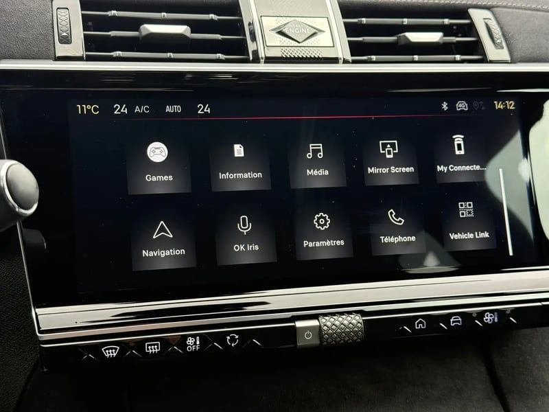 Photo de la voiture DS DS 7 Hybride Rechargeable E-Tense 225 EAT8 Performance Line