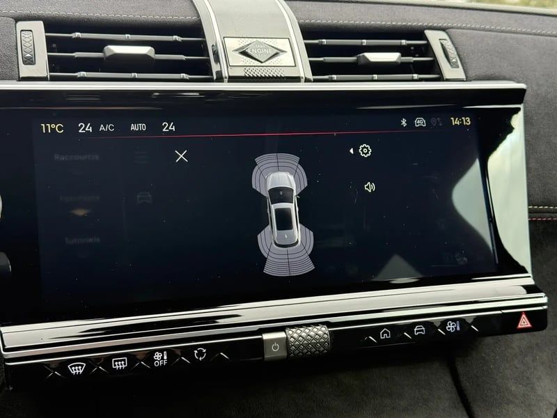 Photo de la voiture DS DS 7 Hybride Rechargeable E-Tense 225 EAT8 Performance Line