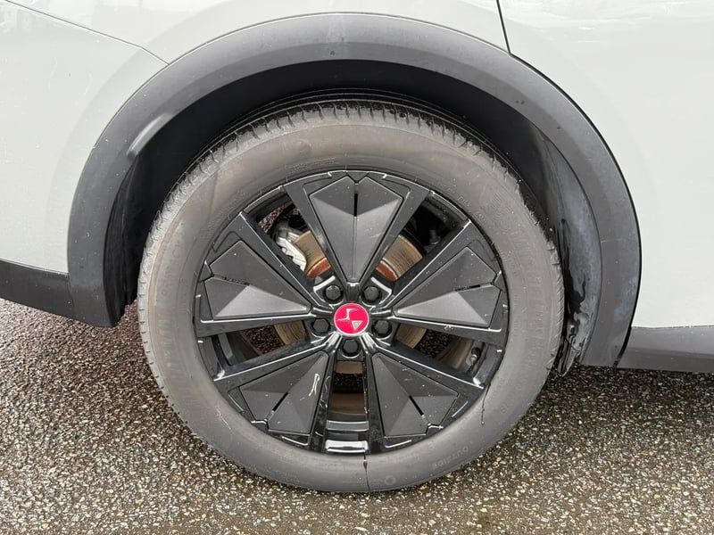 Photo de la voiture DS DS 7 Hybride Rechargeable E-Tense 225 EAT8 Performance Line