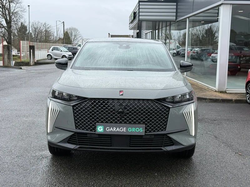 Photo de la voiture DS DS 7 Hybride Rechargeable E-Tense 225 EAT8 Performance Line