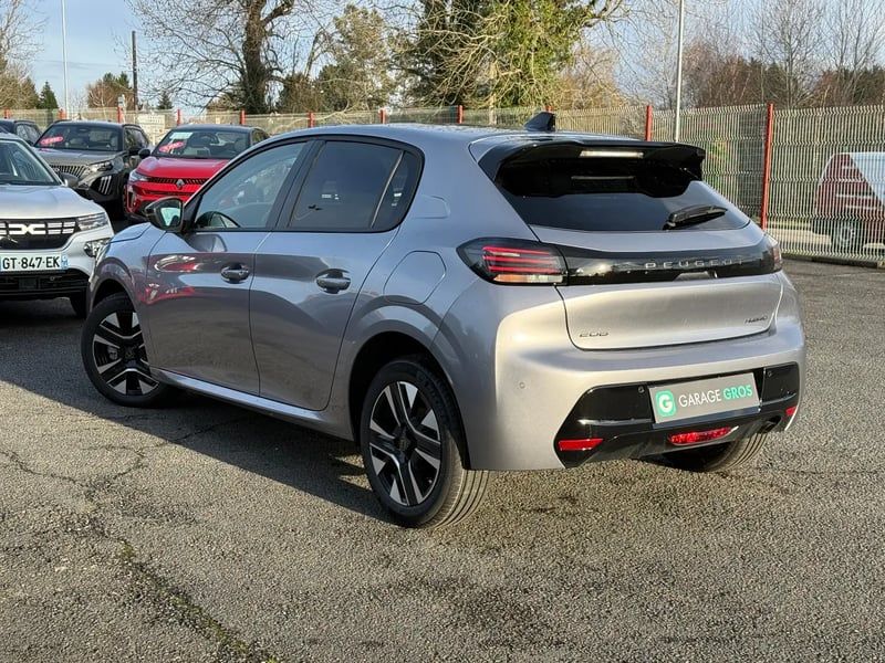 Photo de la voiture PEUGEOT 208 Hybrid 110 ch e-DCS6 Allure