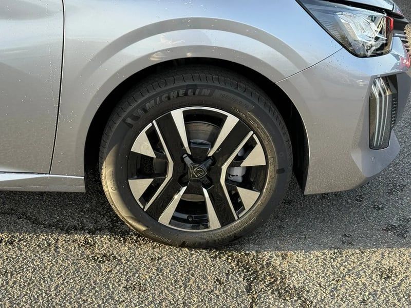 Photo de la voiture PEUGEOT 208 Hybrid 110 ch e-DCS6 Allure