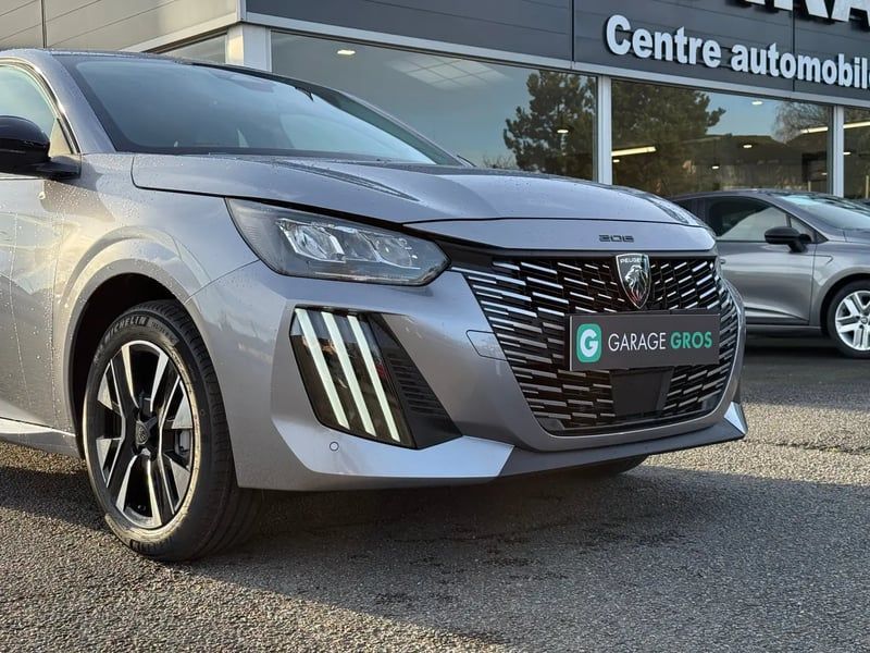 Photo de la voiture PEUGEOT 208 Hybrid 110 ch e-DCS6 Allure