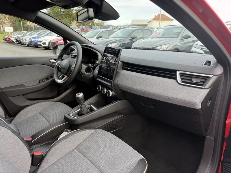 Photo de la voiture RENAULT CLIO V TCe 90 ch GSR2 Techno