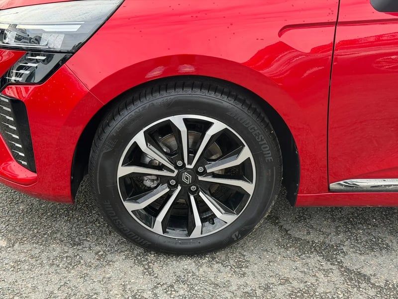 Photo de la voiture RENAULT CLIO V TCe 90 ch GSR2 Techno