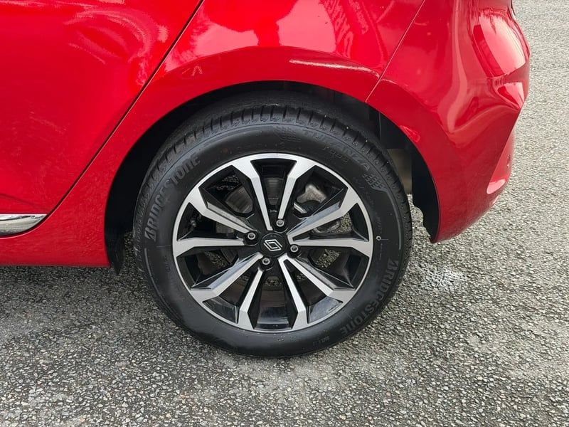 Photo de la voiture RENAULT CLIO V TCe 90 ch GSR2 Techno