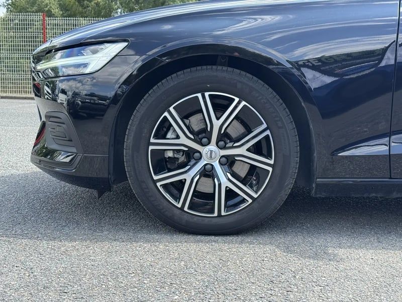 Photo de la voiture VOLVO S60 B4 197 ch DCT7 Core+ - 4P