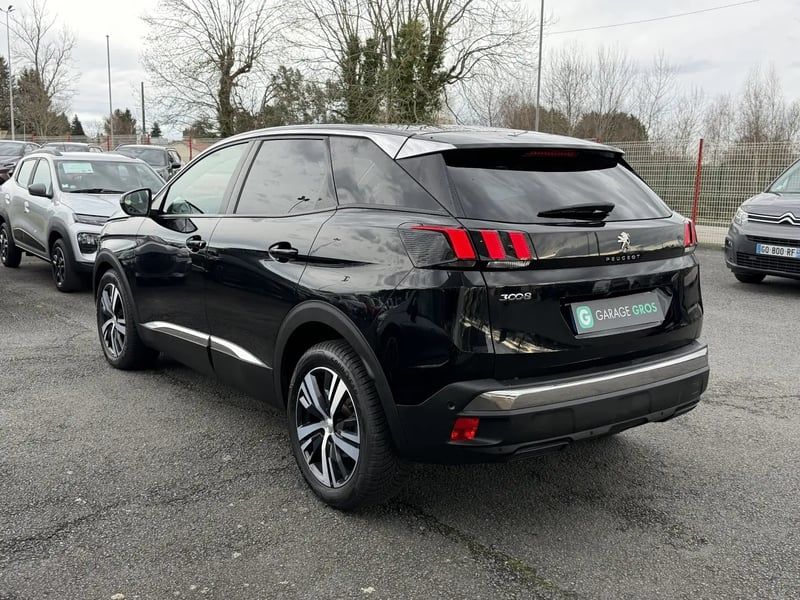 Photo de la voiture PEUGEOT 3008 Puretech 130ch S&S EAT8 Allure