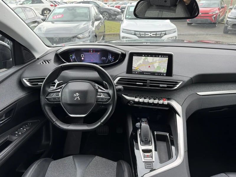 Photo de la voiture PEUGEOT 3008 Puretech 130ch S&S EAT8 Allure