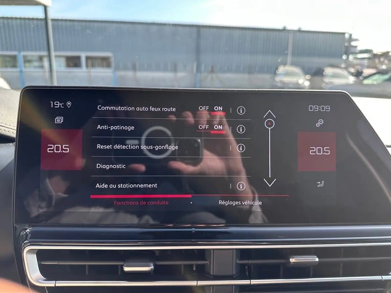 Photo de la voiture CITROEN C5 AIRCROSS Hybride 145 e-DCS6 Max