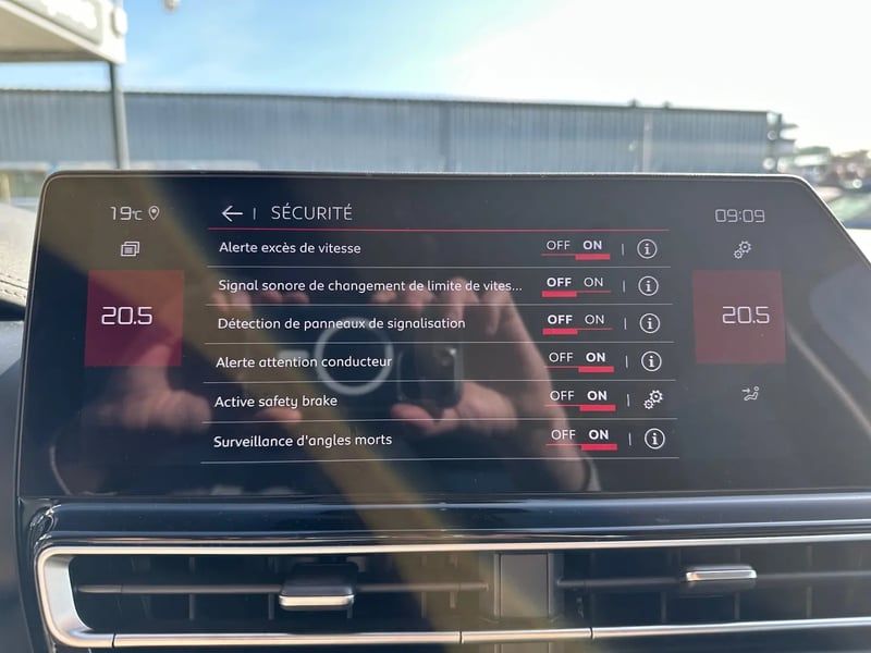 Photo de la voiture CITROEN C5 AIRCROSS Hybride 145 e-DCS6 Max